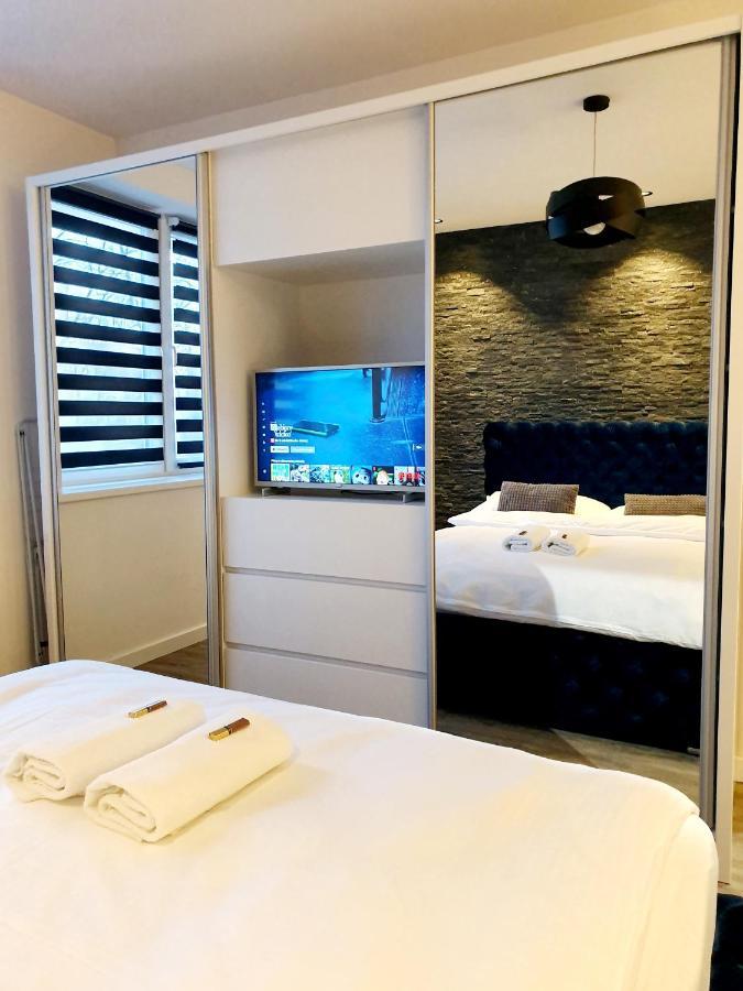 Galaxy Apartment *